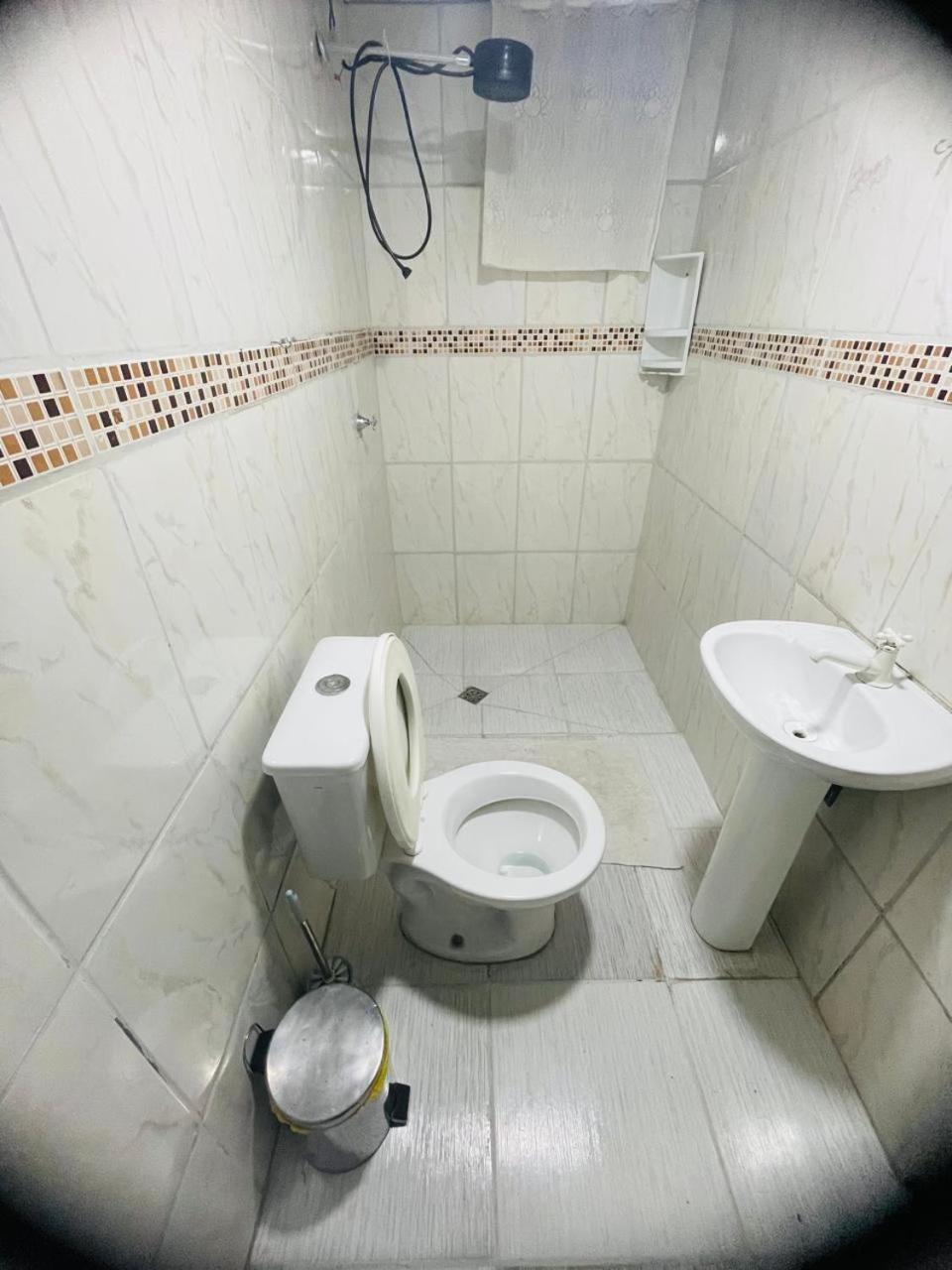 Casa Fundos Eco City 03 Simples E Confortavel Com 2 Quartos E Garagem クリチバ エクステリア 写真